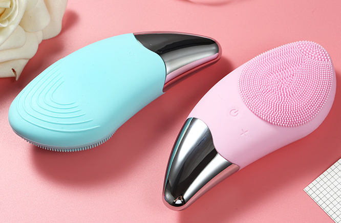 SiliCare™ - Sonic Facial Cleansing Brush