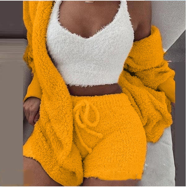 NeuvePlush™ - Comfort 3-piece Fuzzy Set