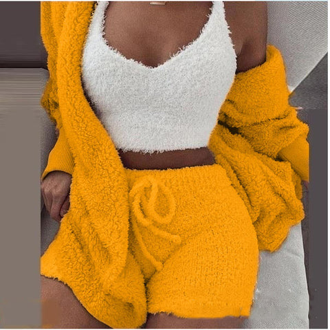 NeuvePlush™ - Comfort 3-piece Fuzzy Set