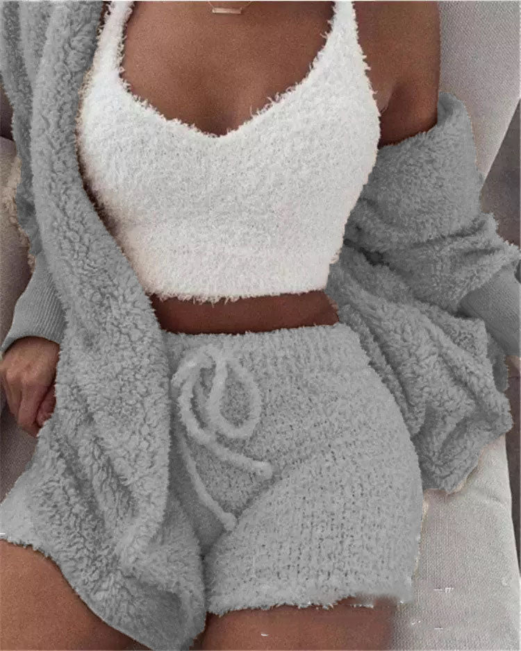 NeuvePlush™ - Comfort 3-piece Fuzzy Set